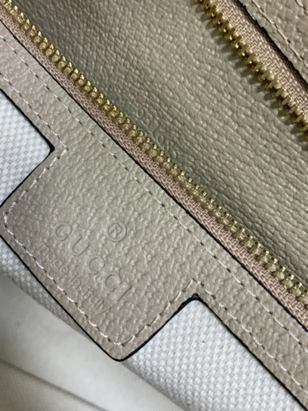 Gucci Ophidia Medium Tote Bag